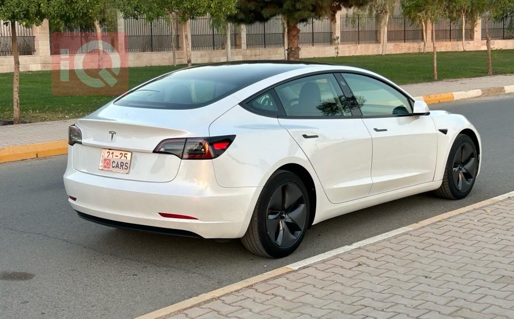 تسلا موديل 3